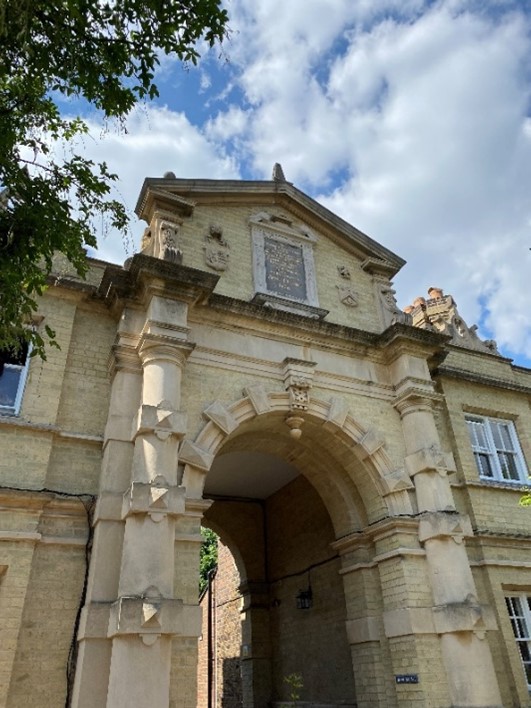 Figure 146 Arched entrance to Bishop Duppa's Almshouses