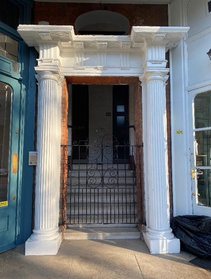 Figure 69 Central doorcase to flats behind at 46-56 Hill Rise