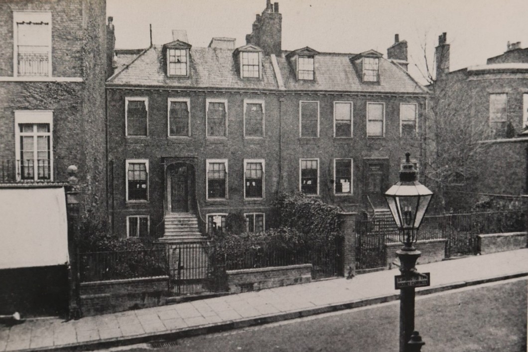 Figure 64 24- 30 Hill Rise c1800 with front gardens