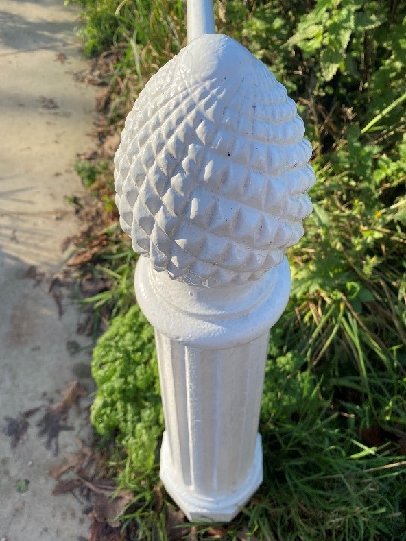 Figure 194 Distinctive bollard detail on Terrace walk