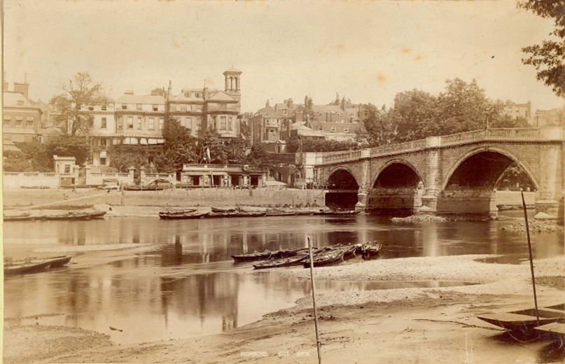 Figure 11 Richmond Bridge, c.1875