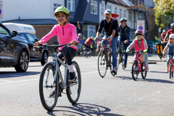 Hop on for free group bike rides to Battersea Park