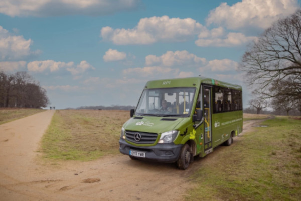 Free minibus service is returning to Richmond Park