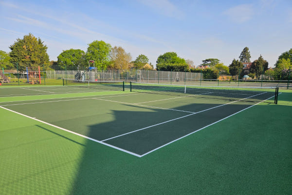 Play tennis in Richmond this summer
